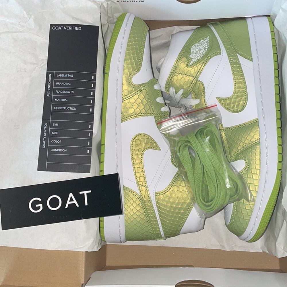 Verified by GOAT: Brand new in box Women Air Jordan 1 Mid SE 'Green Python'